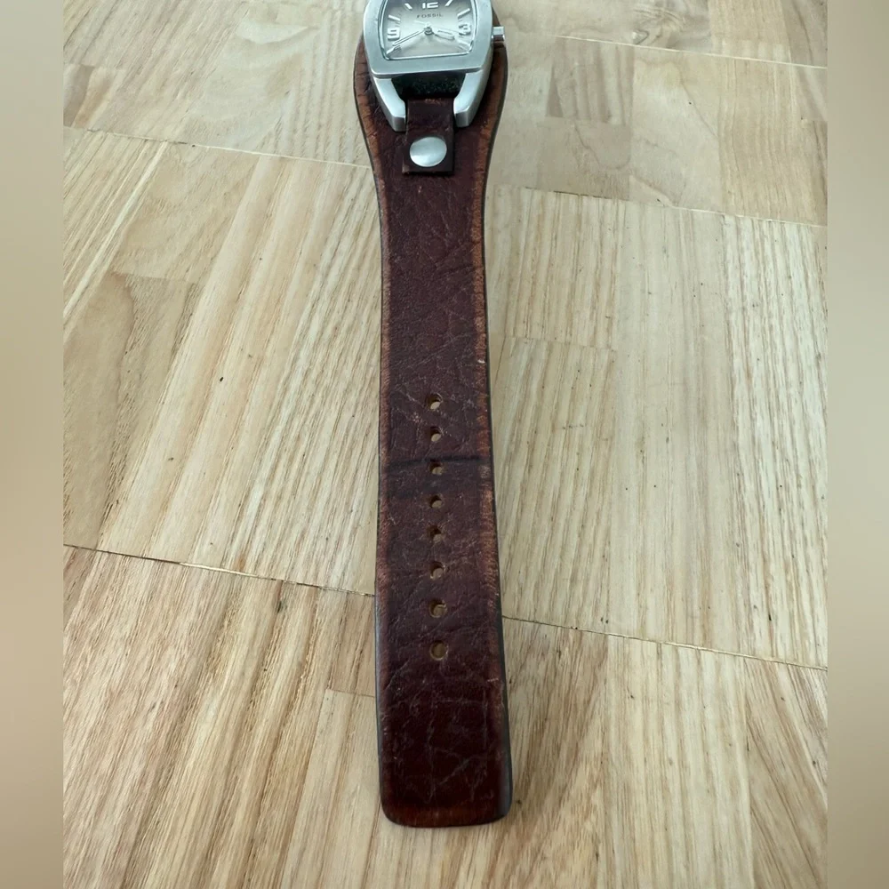 Fossil ladies retro brown barrel shaped brown leather watch NEW BATTERY